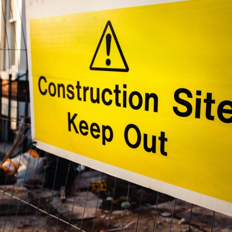 building site Christmas shut down signage