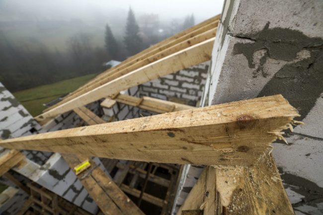 Tackle poor workmanship Tackle poor workmanship with CLPM