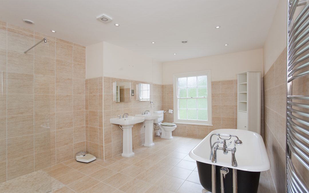 House-restoration-project-management-family-bathroom-1080x675