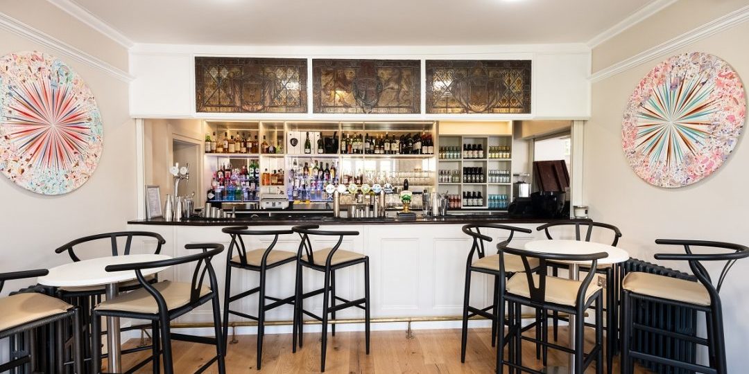 kings-arms-5-1080×675 Bar area