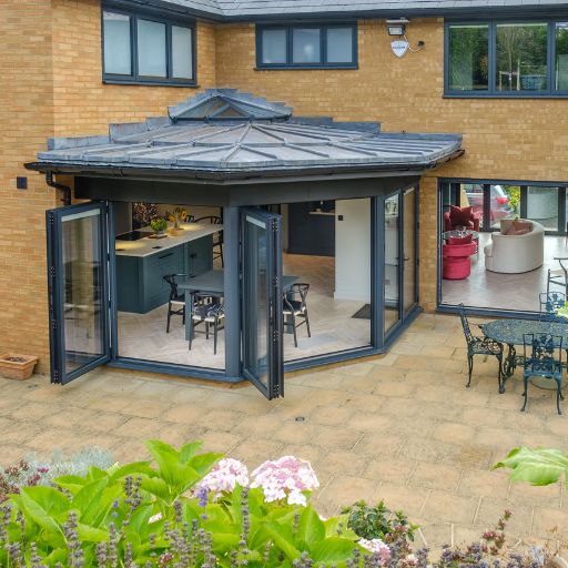 RENOVATION GARDEN